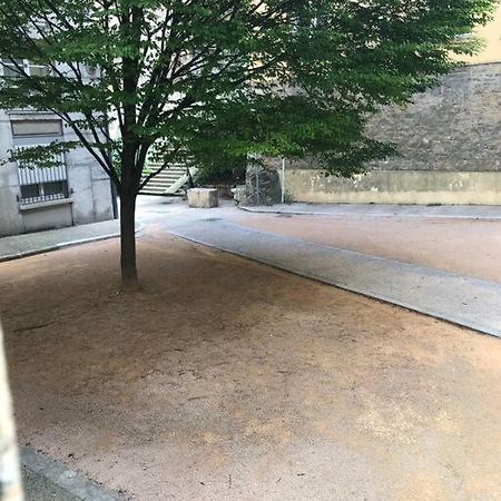 Cozy 1Br+Sofa Bed In Lyon Center Apartment Luaran gambar